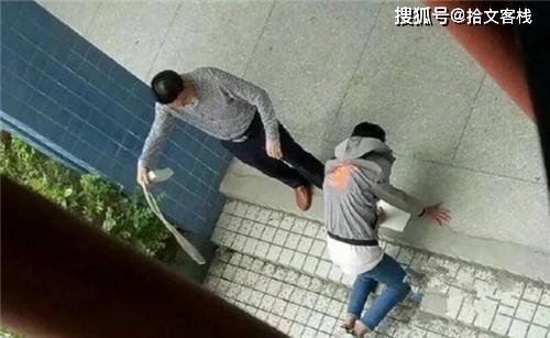 鞭子打人视频,揭秘暴力视频背后的残酷现实